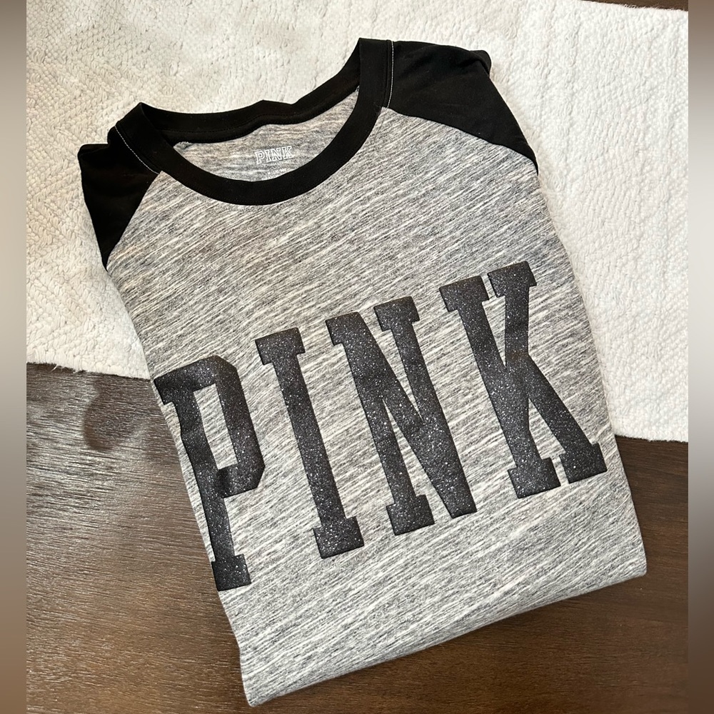 🔥BNWOT Victorias Secret PINK 3/4 Sleeve Shirt!